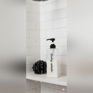 Refillable Body Wash Bottle (Clear 21oz) (New)